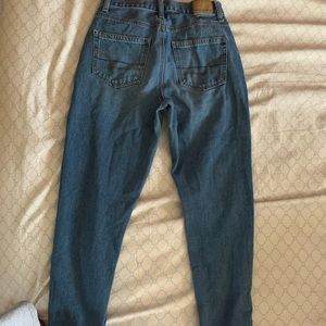 American Eagle mom jeans!